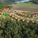 Dom Nad Jeziorem Сasa de vacaciones *